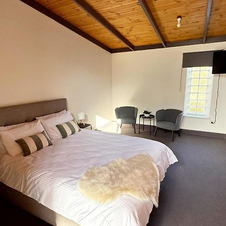 Colonial Bank Motel Omeo エクステリア 写真
