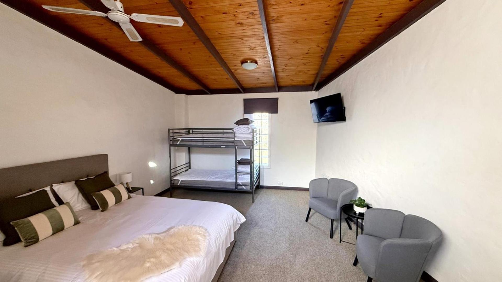 Colonial Bank Motel Omeo エクステリア 写真