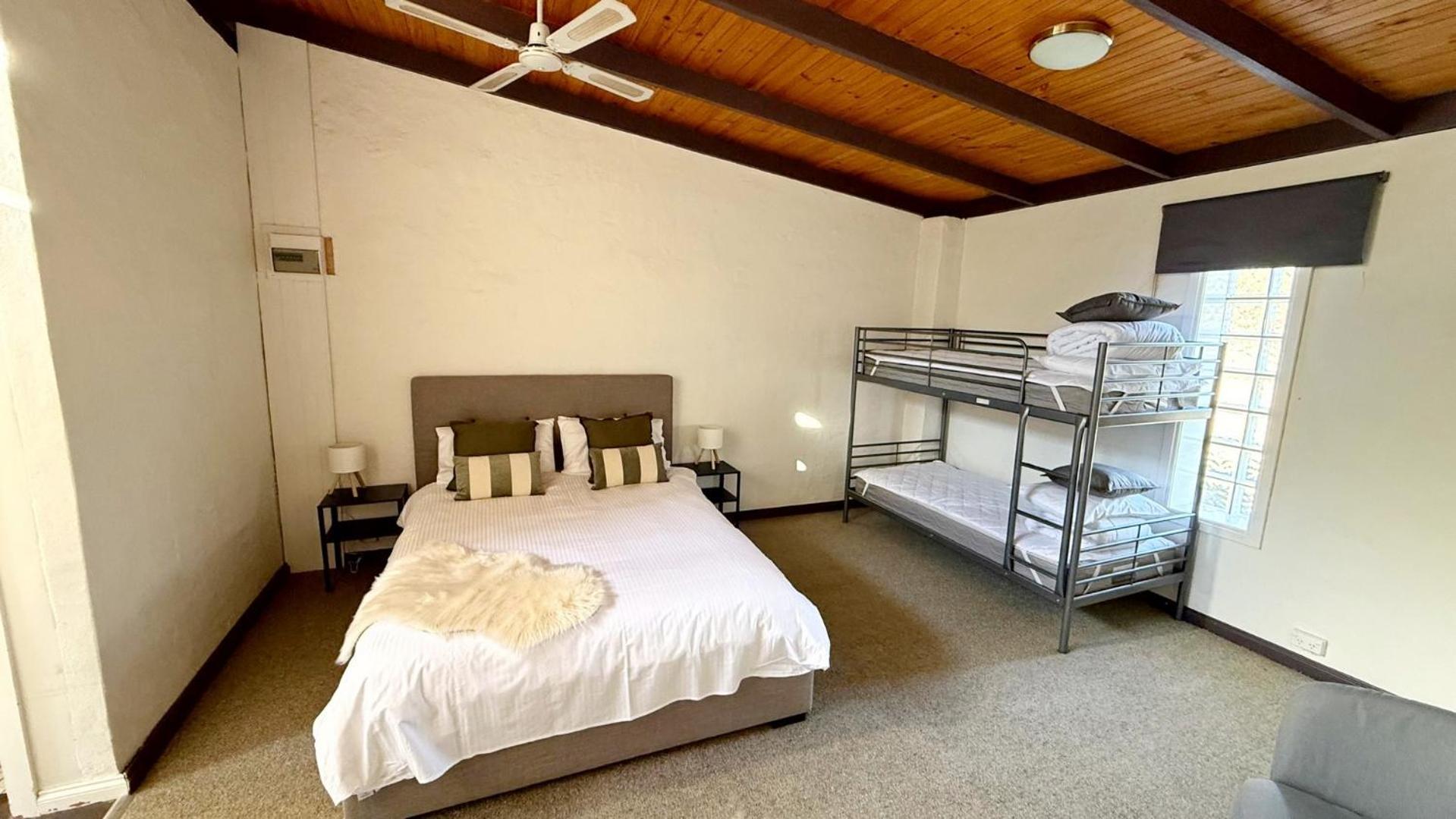 Colonial Bank Motel Omeo エクステリア 写真