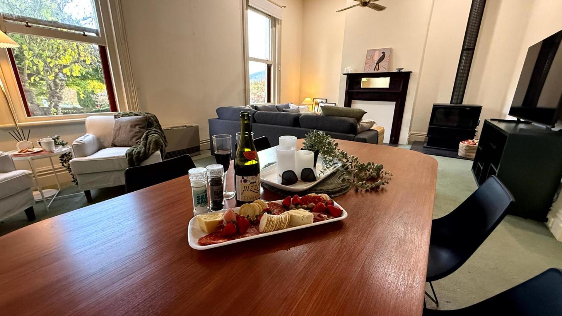 Colonial Bank Motel Omeo エクステリア 写真
