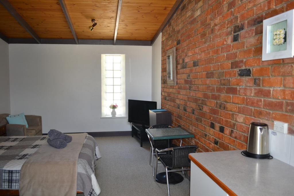 Colonial Bank Motel Omeo 部屋 写真